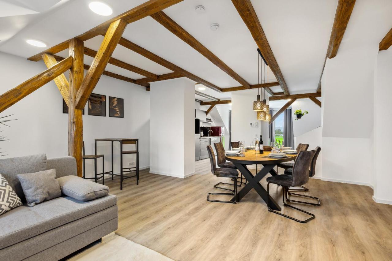 Apartment Easyapartments Stilvoll Zentral Balkon Hauptbahnhof Netflix 130m2 Hof (Bavaria)